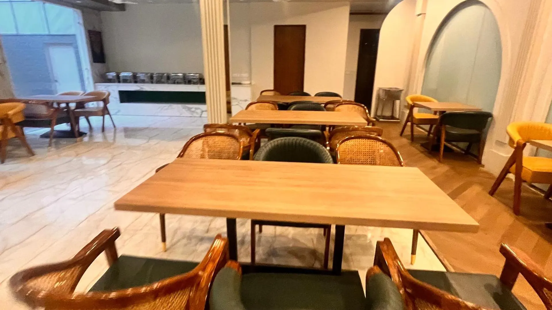 Flock Hotel I Golf Course Road Near Dlf Phase 1 Metro Station I Gurugram Gurgaon 3*,