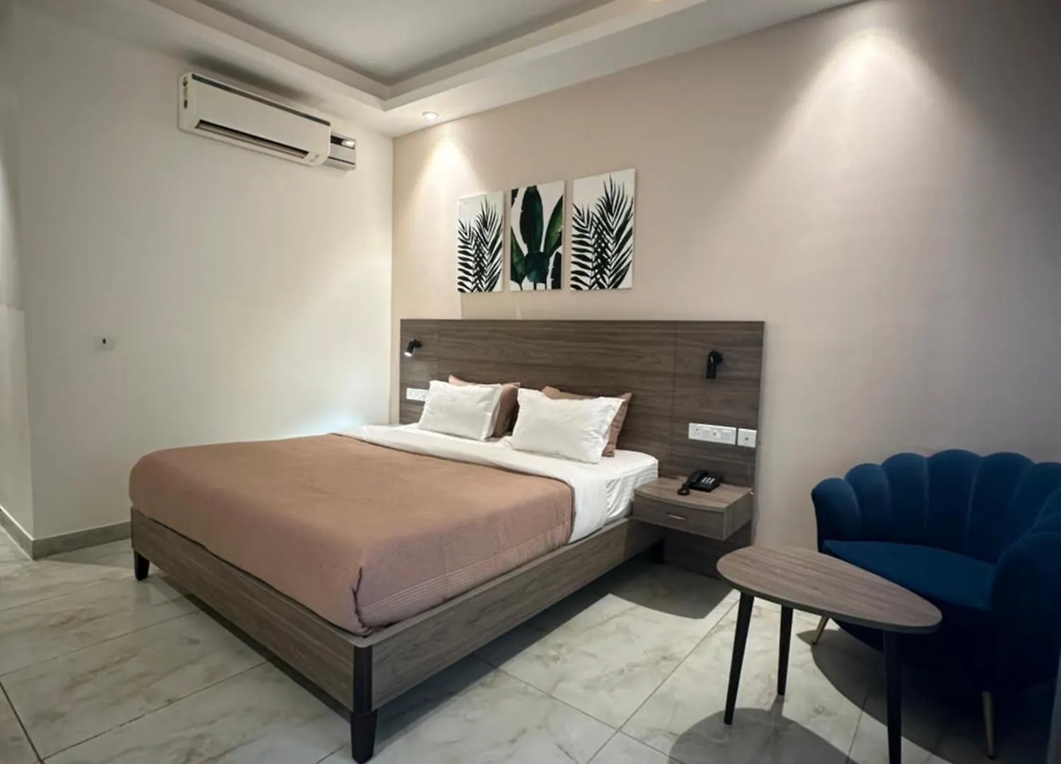 Flock Hotel I Golf Course Road Near Dlf Phase 1 Metro Station I Gurugram Gurgaon
