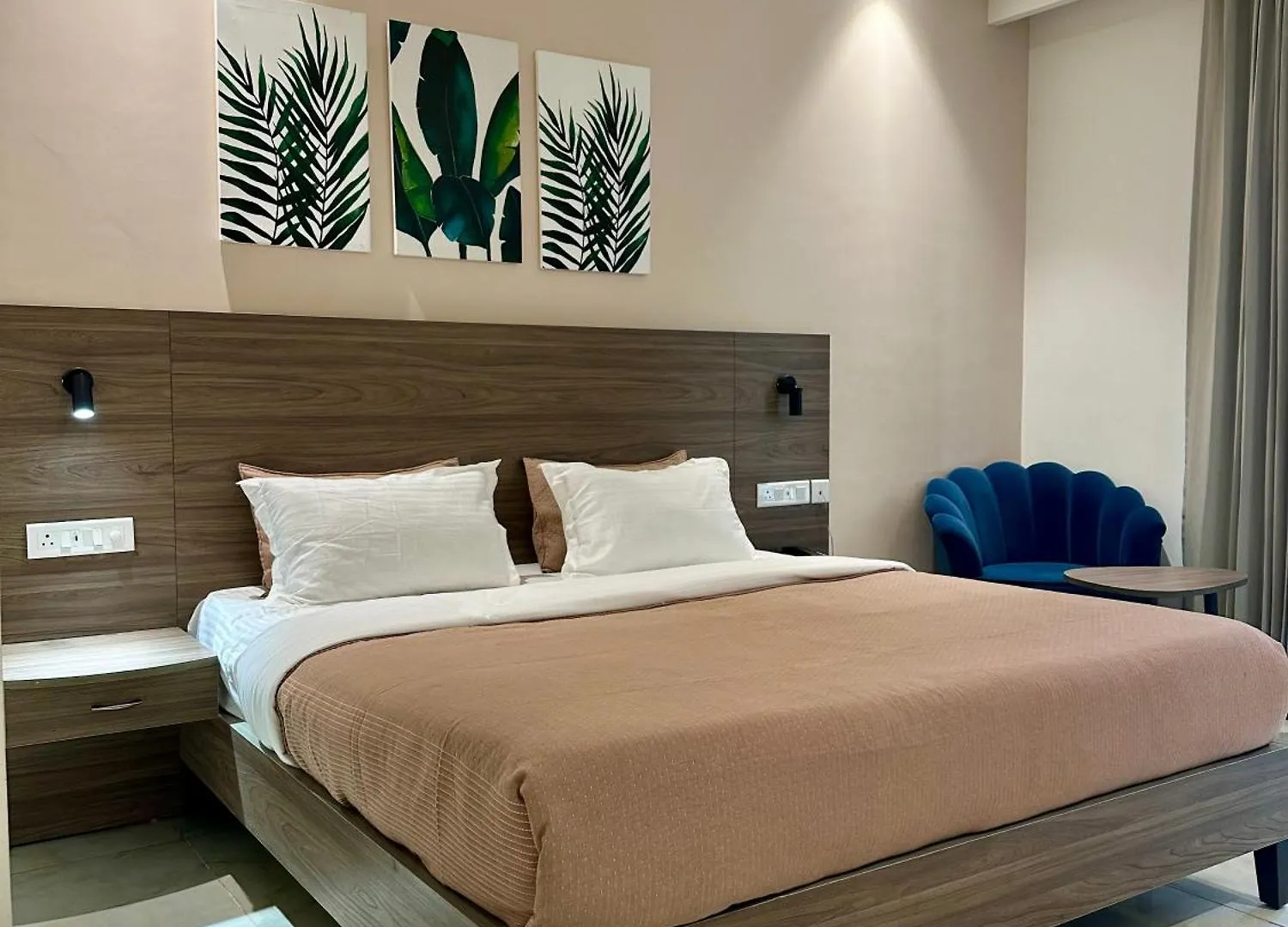 Flock Hotel I Golf Course Road Near Dlf Phase 1 Metro Station I Gurugram Gurgaon