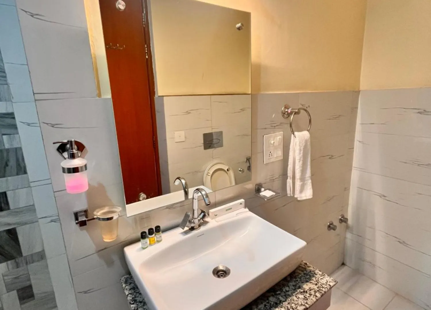 ***  Flock Hotel I Golf Course Road Near Dlf Phase 1 Metro Station I Gurugram Gurgaon India